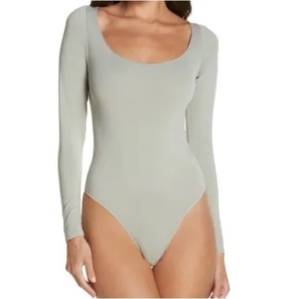 SKIMS Essential Long Sleeve Scoop Neck Bodysuit in Mineral